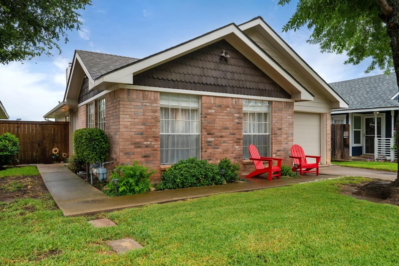 Virtual tour of 16931 Whitebrush LOOP