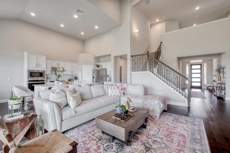 Virtual tour of 16940 Aventura Ave