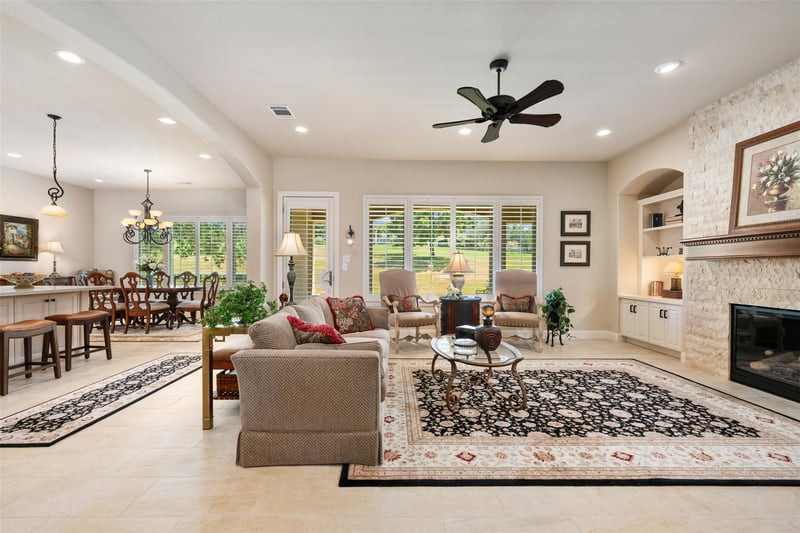 Virtual tour of 17 Borello DR Unit #17