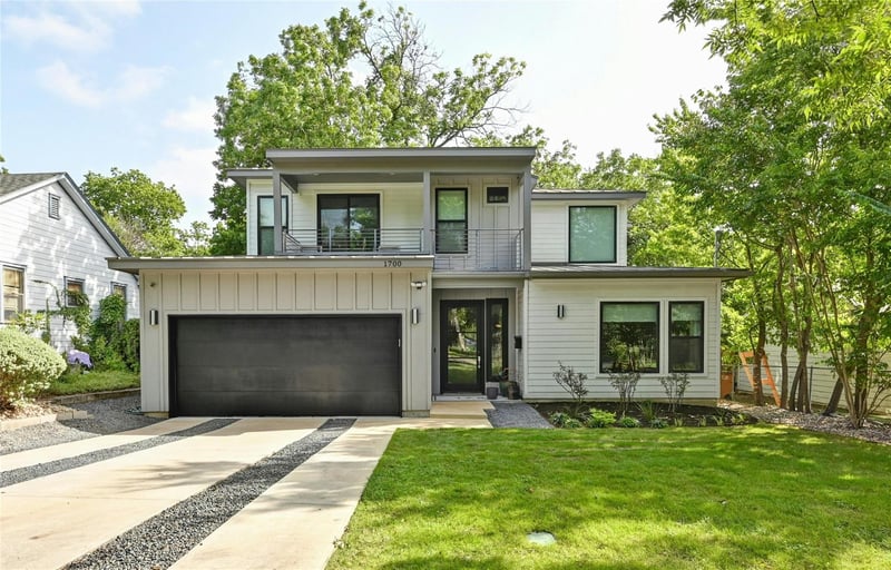 Virtual tour of 1700 Dywer Ave