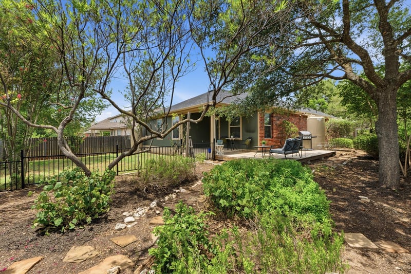 Virtual tour of 1701 McClannahan DR