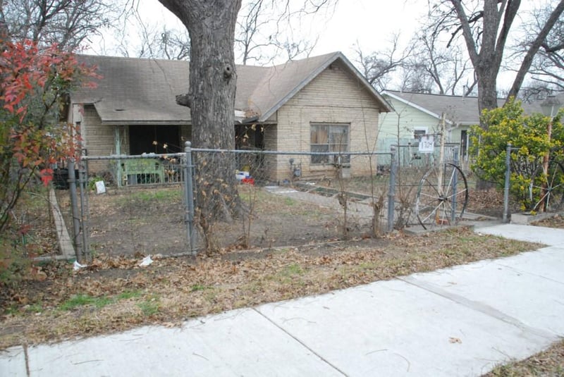 Virtual tour of 1704 Eva St