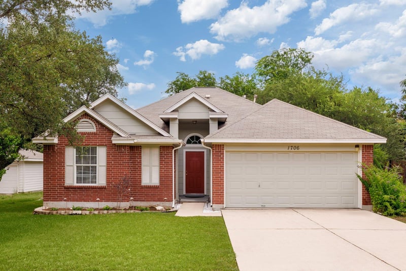 Virtual tour of 1706 Columbine Ln