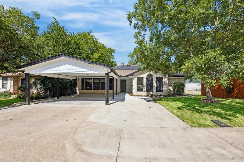 Virtual tour of 1706 Davis ST