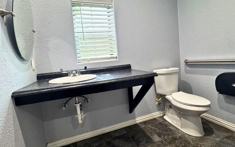 Virtual tour of 1707 State Hwy 21 W