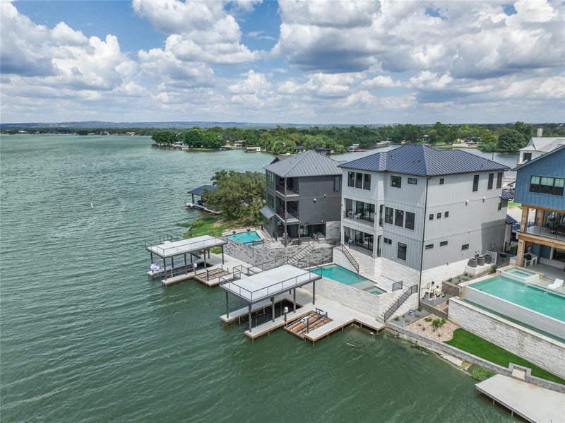 Virtual tour of 171 Pointview DR