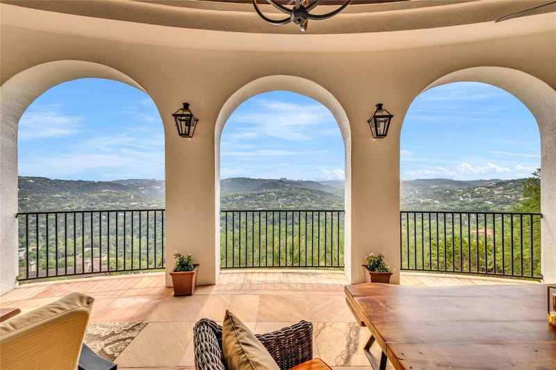 Virtual tour of 1710 Mount Larson RD