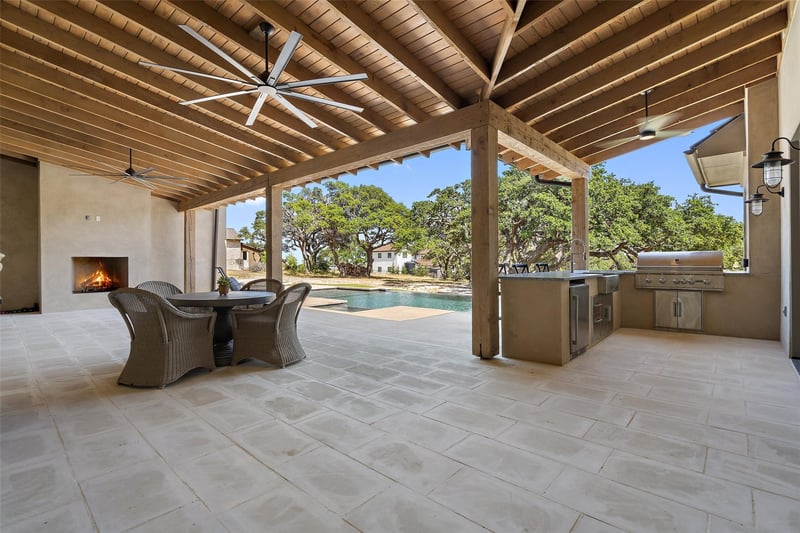 Virtual tour of 17118 Whispering Breeze DR