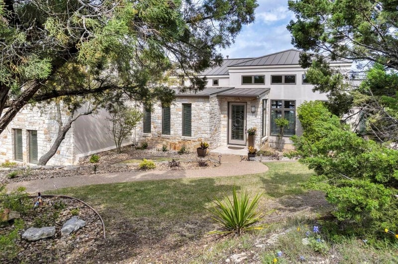 Virtual tour of 17122 Majestic Ridge RD