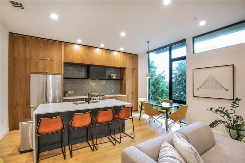 Virtual tour of 1713 Bluebonnet LN Unit #E