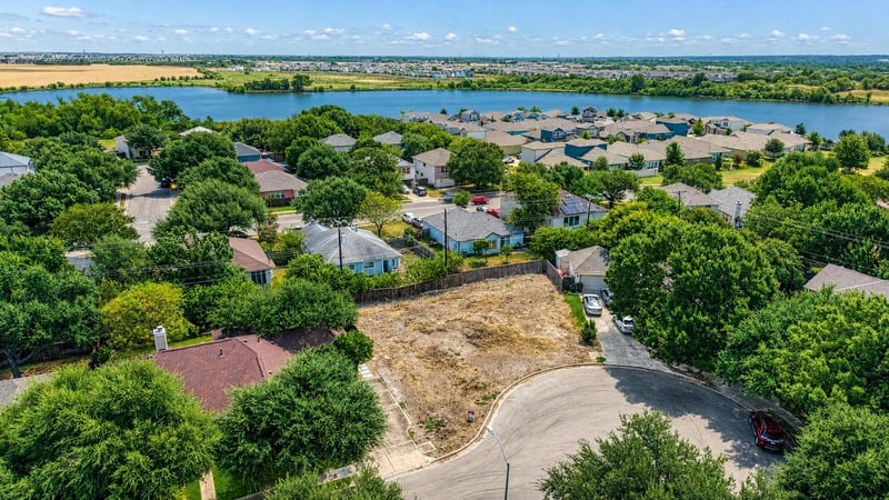 Virtual tour of 1717 Chalice CV