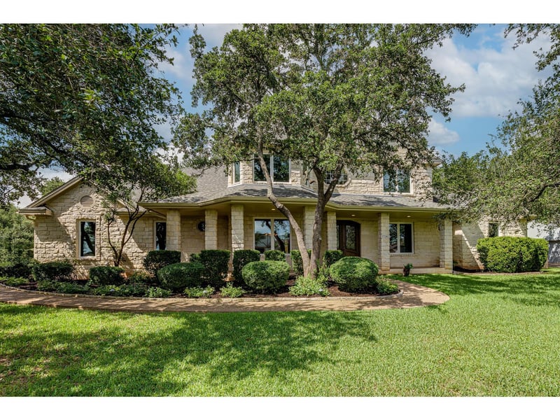 Virtual tour of 1724 Camp Craft RD