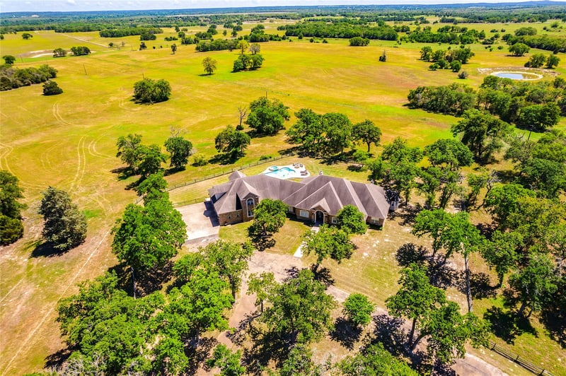 Virtual tour of 17270 FM 112