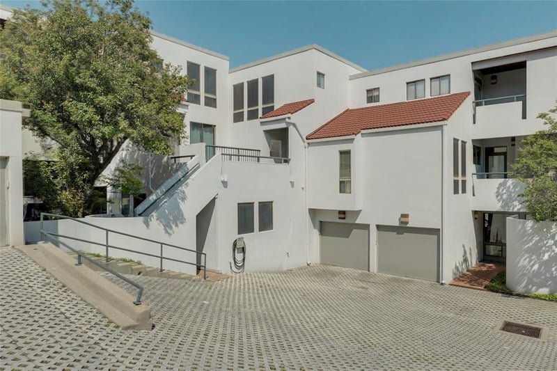 Virtual tour of 1735 Spyglass DR Unit #112