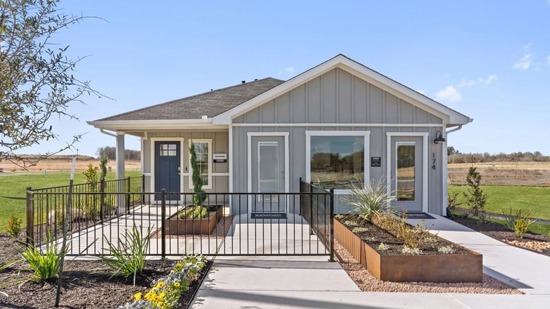 Virtual tour of 174 Ebbsfleet DR