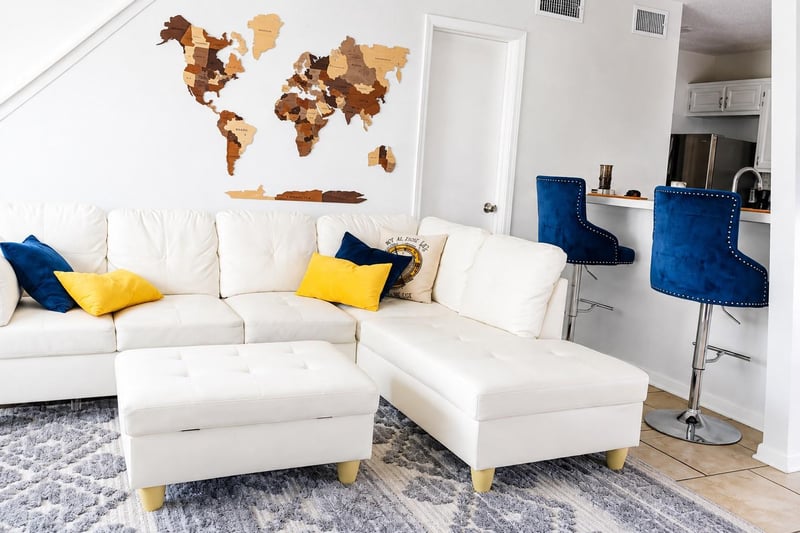 Virtual tour of 1741/1743 Horseshoe CIR