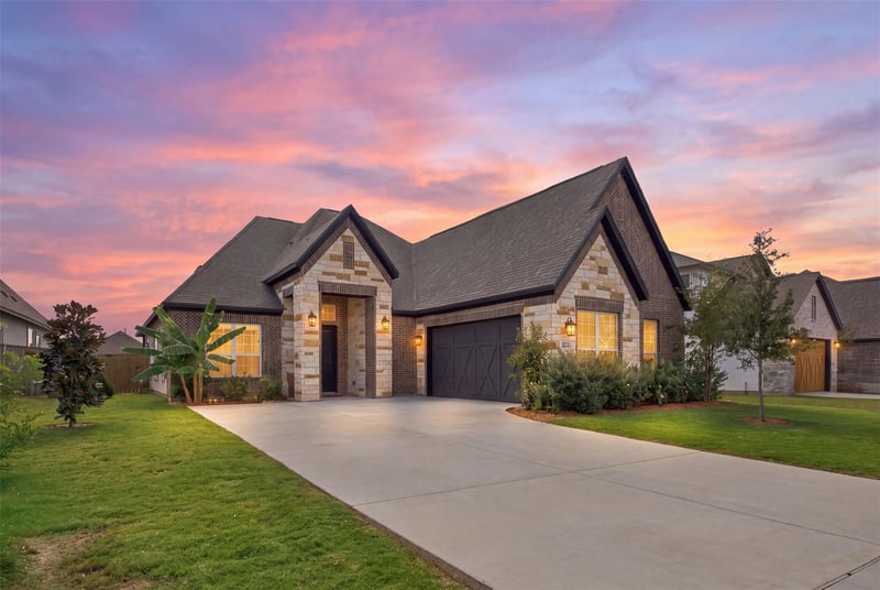 Virtual tour of 17413 Autumn Falls Dr