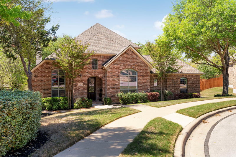 Virtual tour of 175 Empire CT
