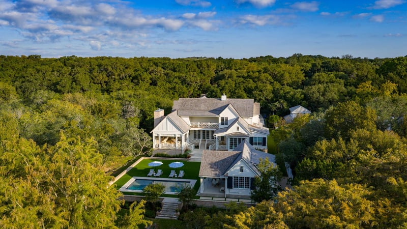 Virtual tour of 1755 Riada Dr