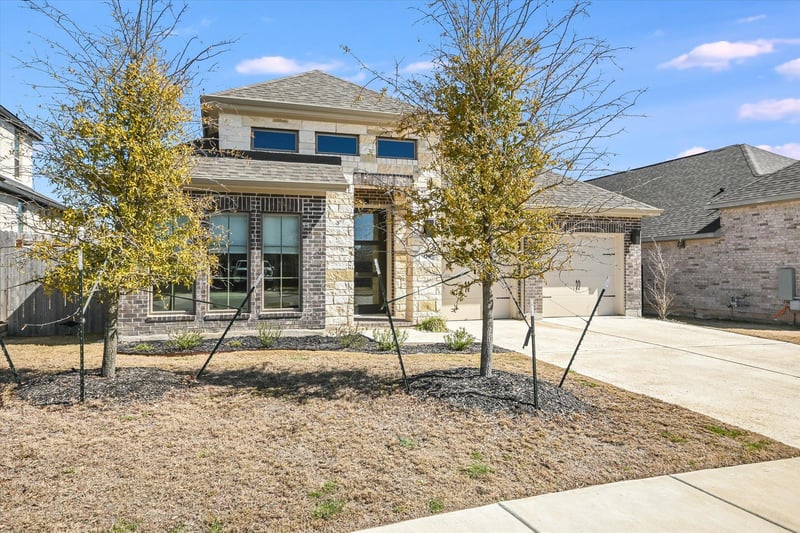 Virtual tour of 176 Cyrus Milton Dr