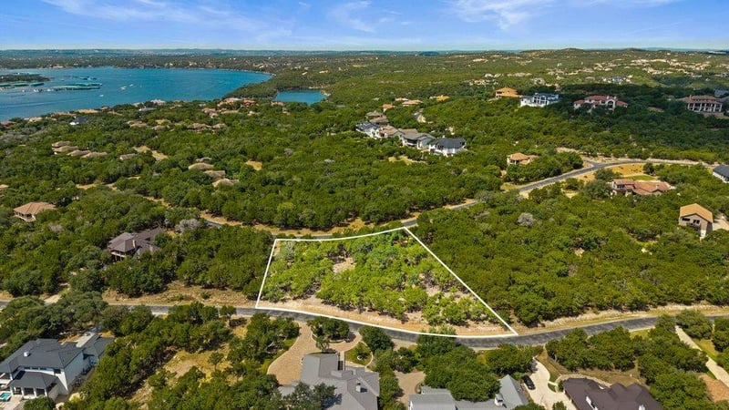 Virtual tour of 17609 Regatta View DR
