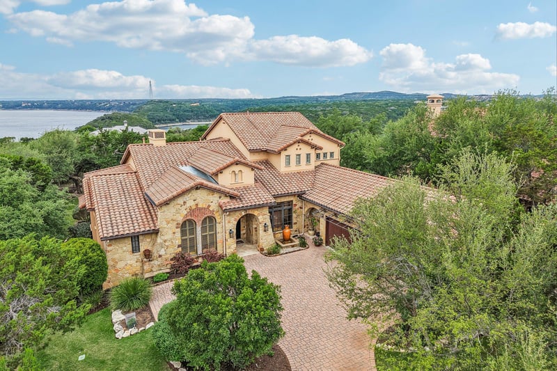 Virtual tour of 17701 Navigation LN