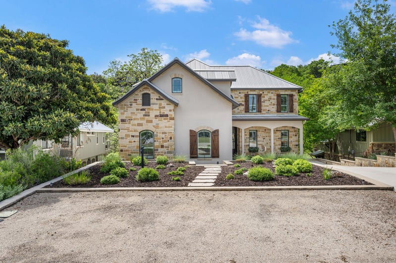 Virtual tour of 1771 Edgewater FLS