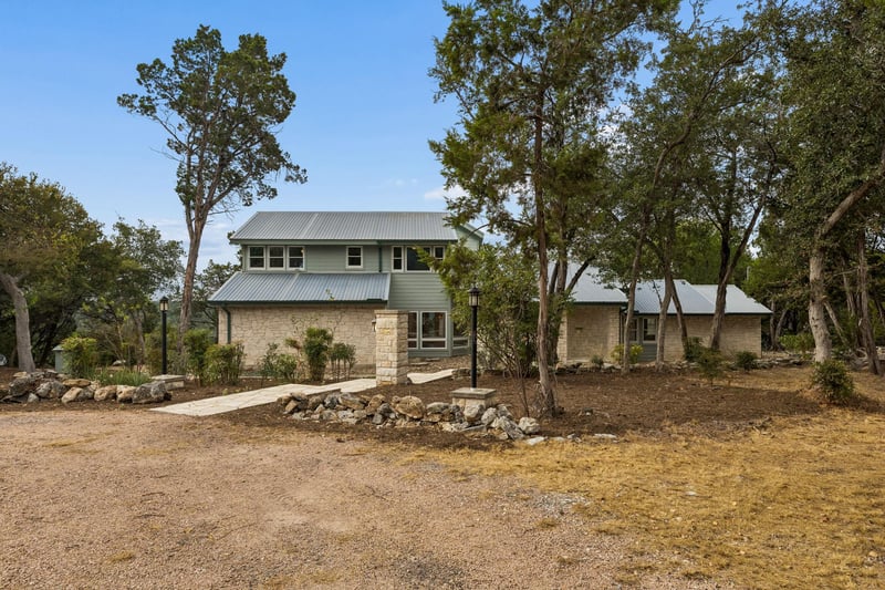 Virtual tour of 17715 N Rim Dr