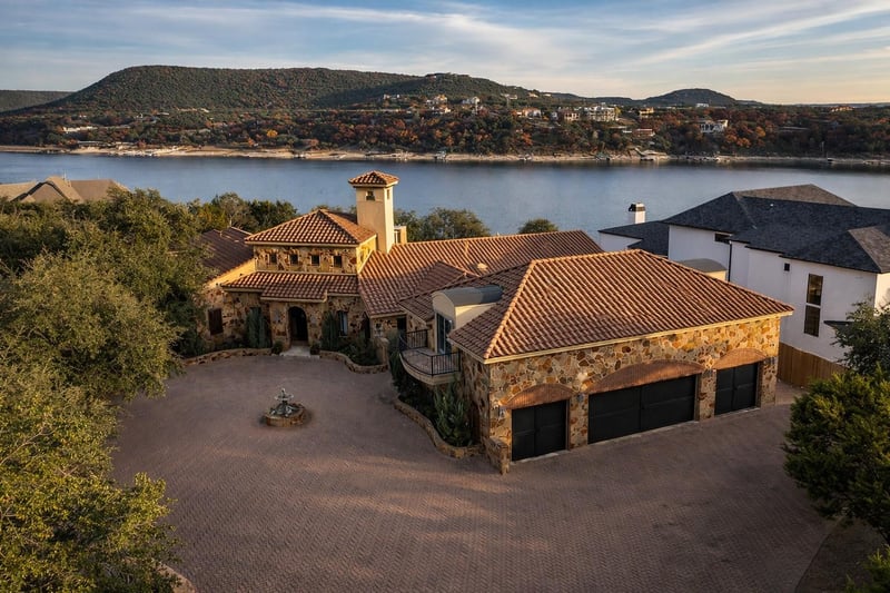 Virtual tour of 17743 W Reed Parks RD