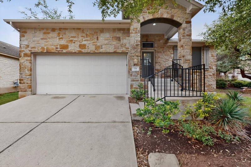 Virtual tour of 178 Limestone TRL