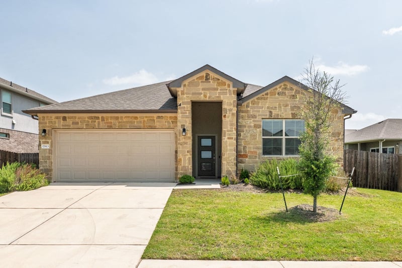 Virtual tour of 17813 Bassano Ave