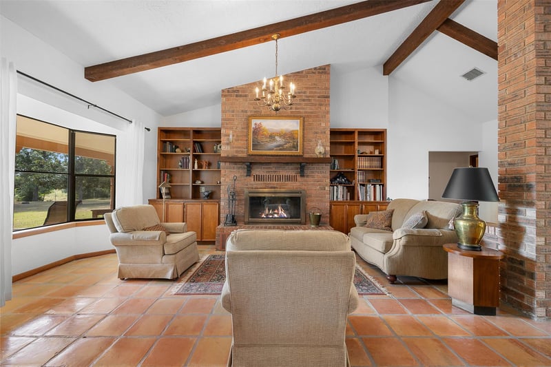 Virtual tour of 179 Stiewert LN