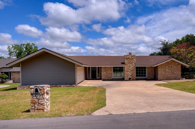 Virtual tour of 18 Country LN