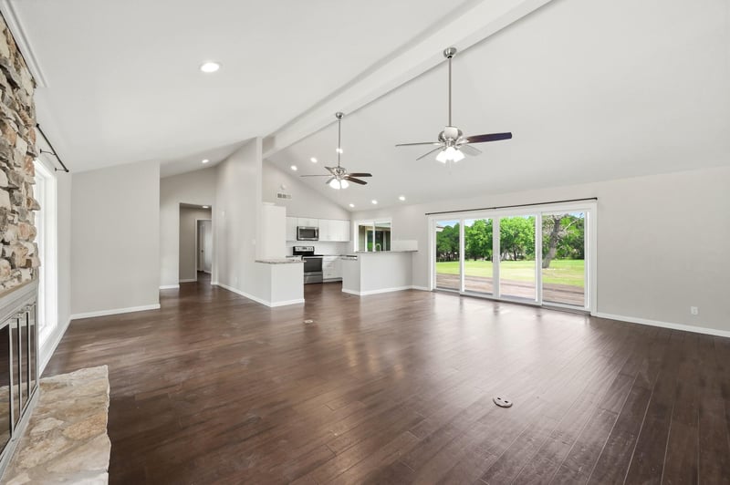 Virtual tour of 18 Country LN
