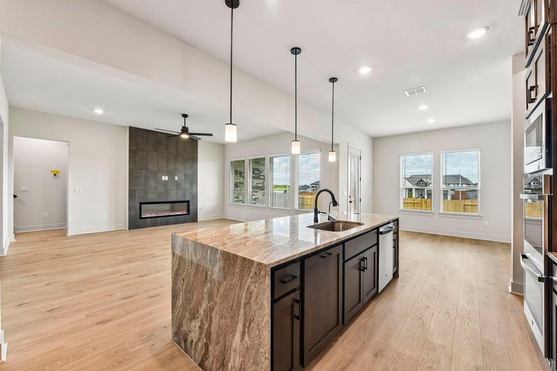 Virtual tour of 180 Kapok St