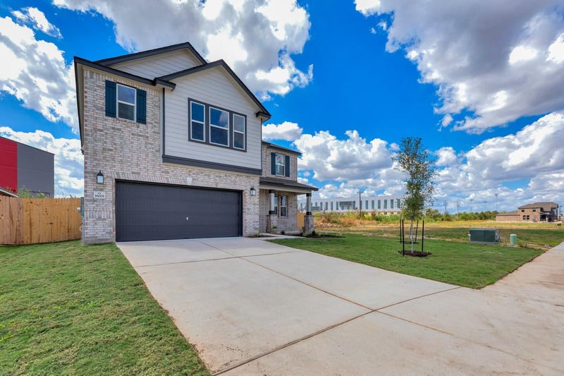 Virtual tour of 18005 Bridled Stallion DR