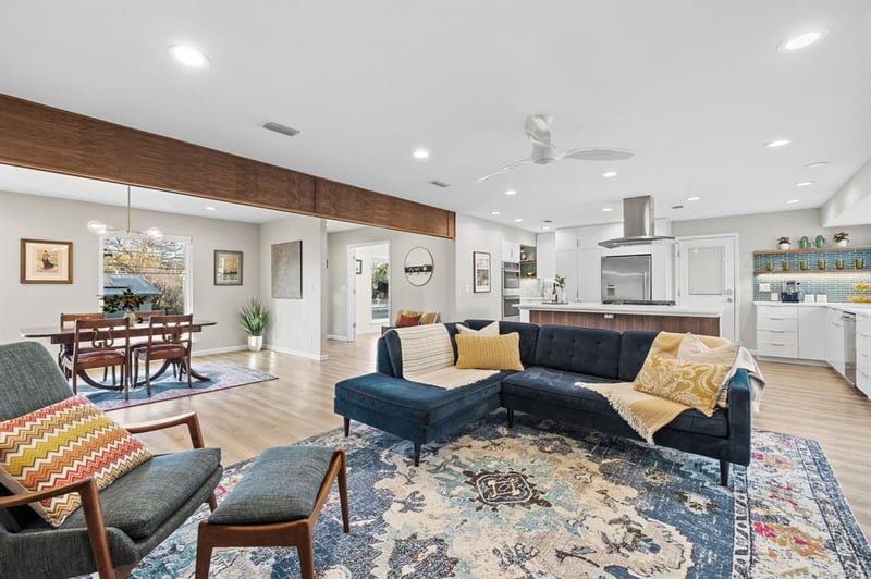 Virtual tour of 1801 Barton Hills DR