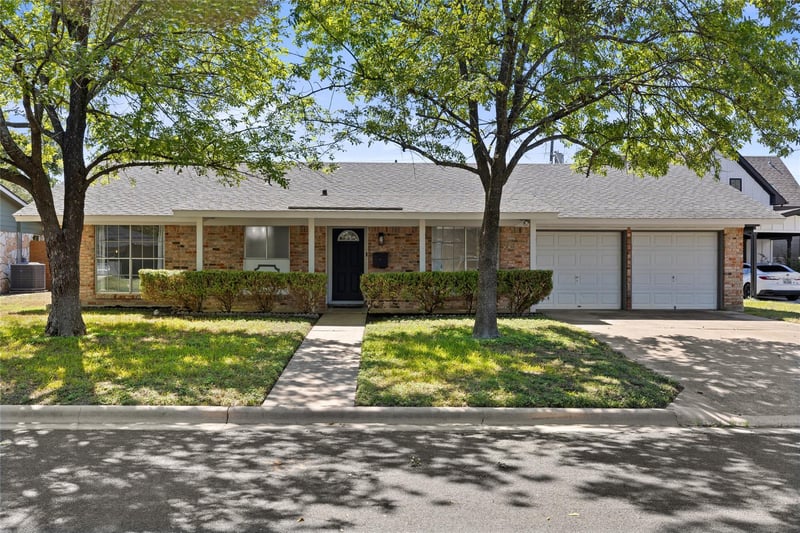 Virtual tour of 1801 Belford Dr