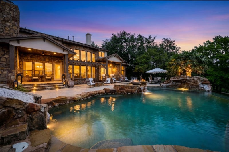 Virtual tour of 1801 Eagles Glen CV