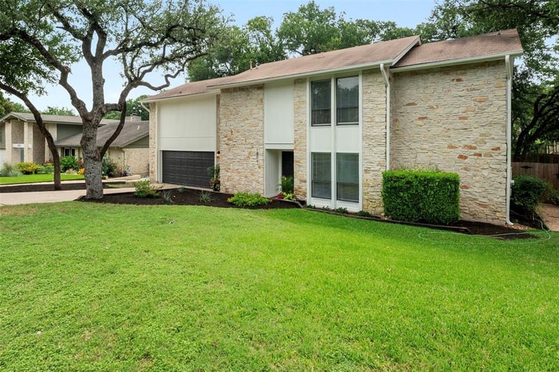 Virtual tour of 1801 Stoneridge RD