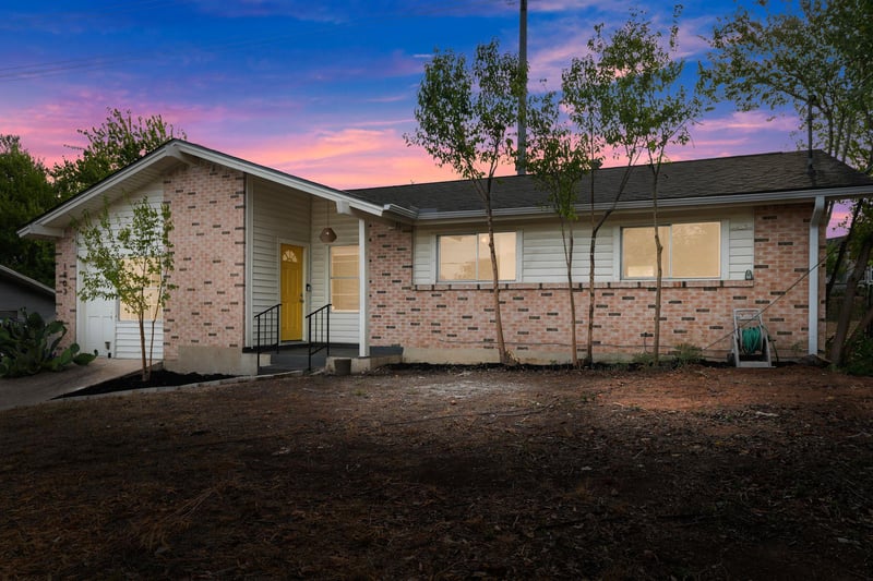 Virtual tour of 1803 Elmira Rd