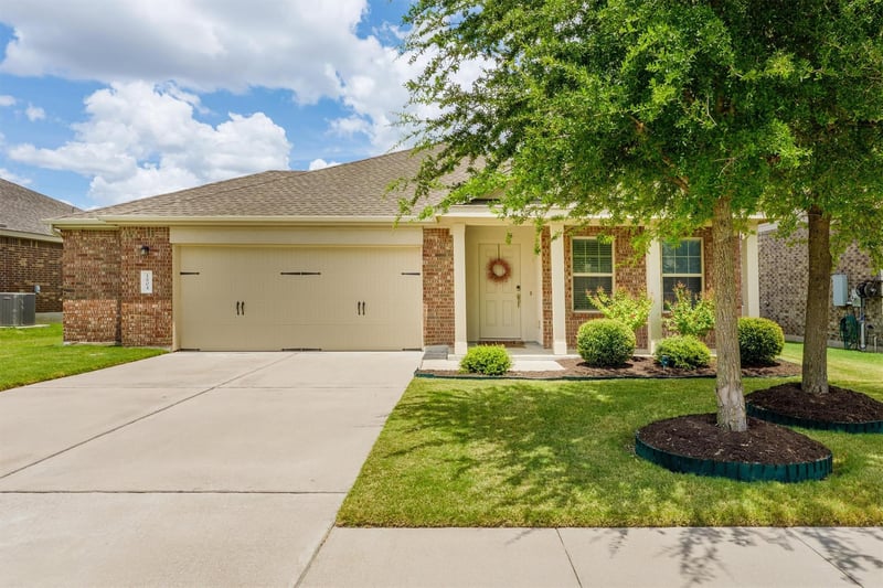 Virtual tour of 1804 Erie Dr