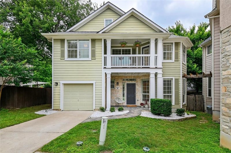 Virtual tour of 1804 Village Oak CT