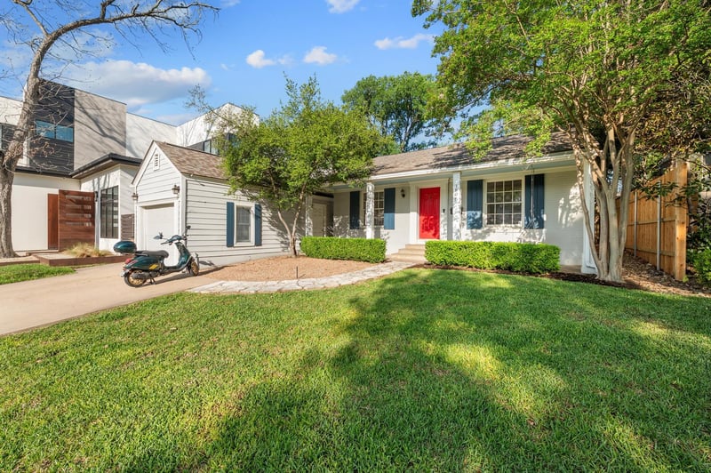 Virtual tour of 1806 Stamford LN