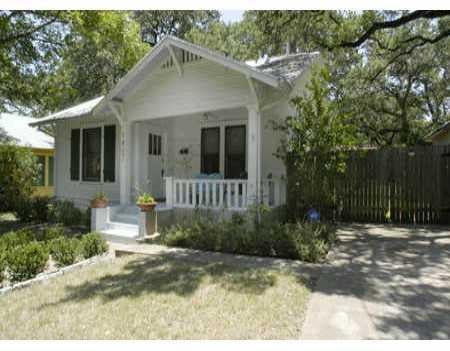 Virtual tour of 1807 Brackenridge St