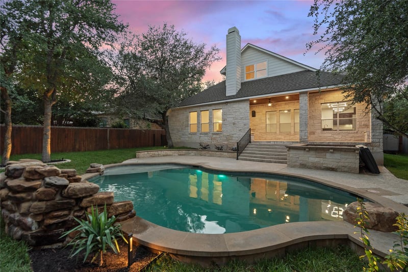 Virtual tour of 1807 Liberty Oaks BLVD