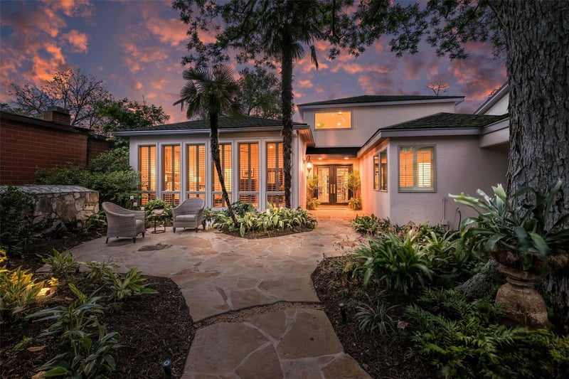 Virtual tour of 1807 Terminal Loop RD