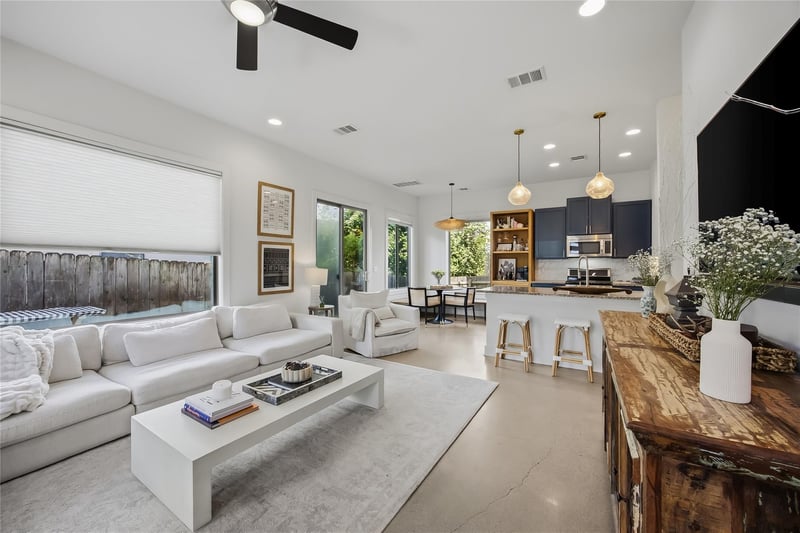 Virtual tour of 1807 Ulit Ave Unit #A
