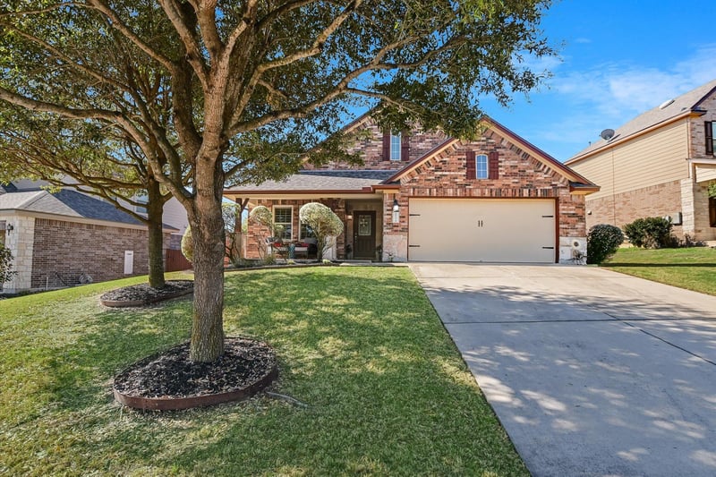 Virtual tour of 1813 Meandering Meadows Dr