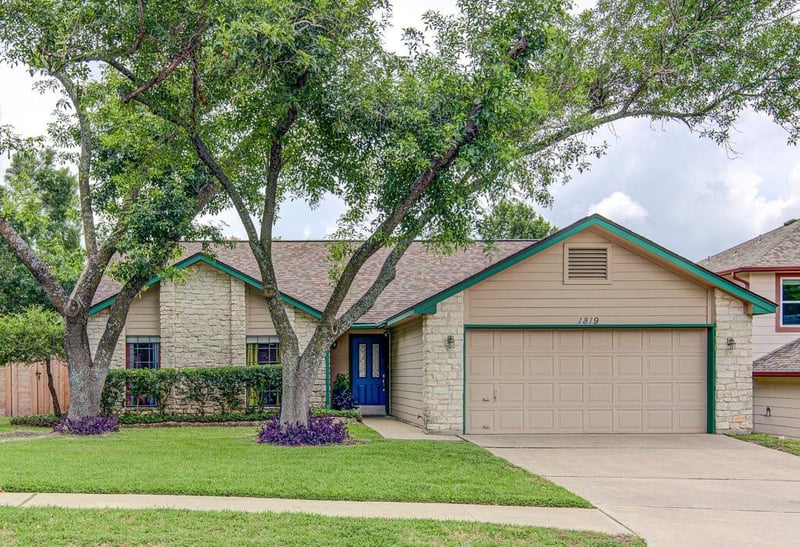 Virtual tour of 1819 Michael Wayne Dr